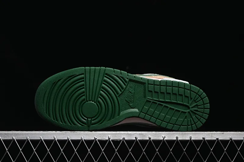 All Categories Nk SB Dunk Series Nk SB Dunk Low Low-top sneakers Nk Dunk Low Retro "Varsity Green" Panda Prank Skyline Speed ​​Chase Low-top casual sneakers DD1391-101